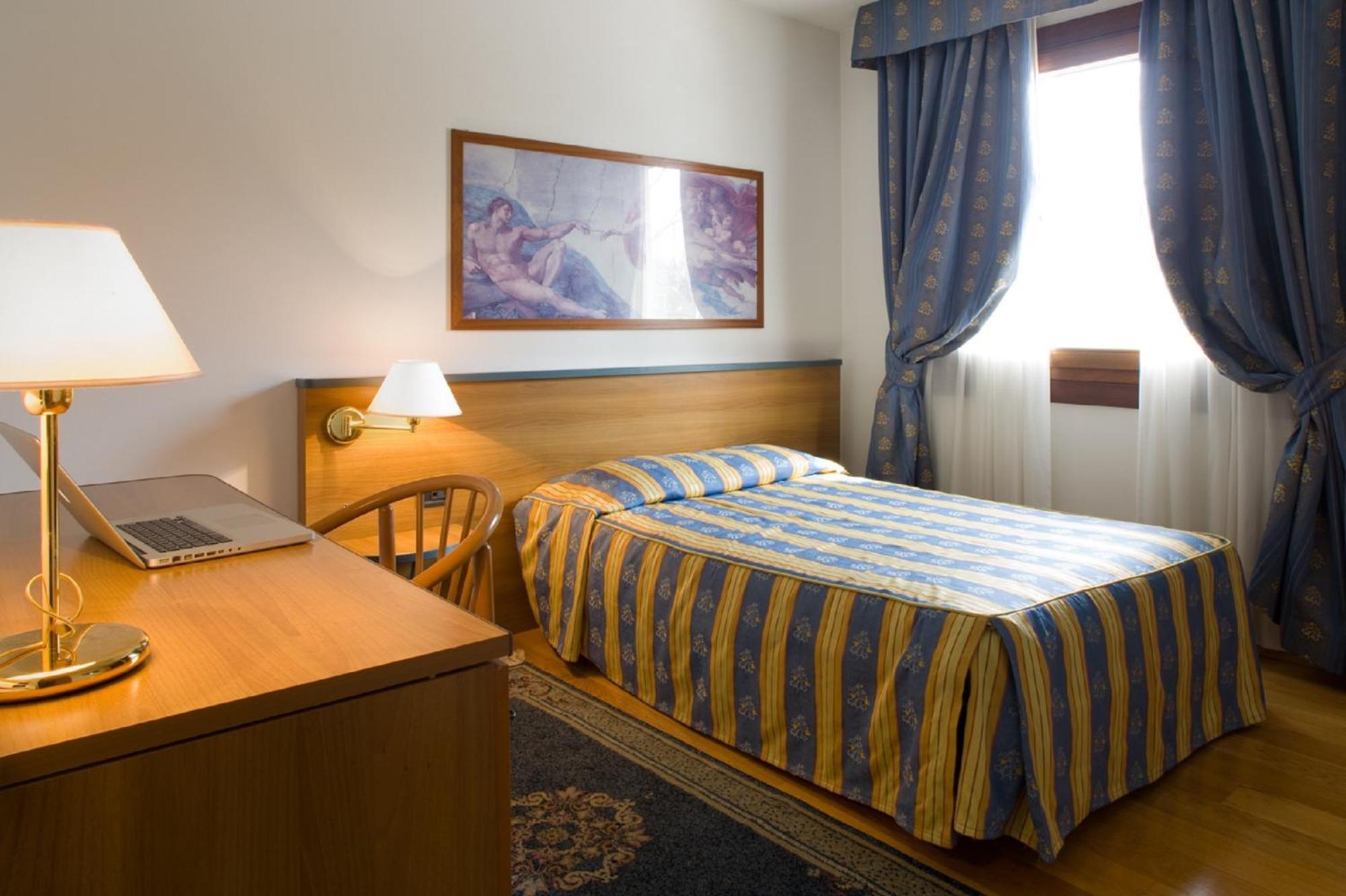 Hotel Luna Vigonovo  Szoba fotó